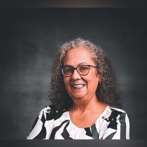 Meet your Posher, Suzanne